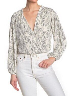 Astr The Label Plisse Surplus Top
